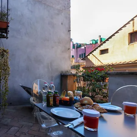 Casa De' Coronari 4*